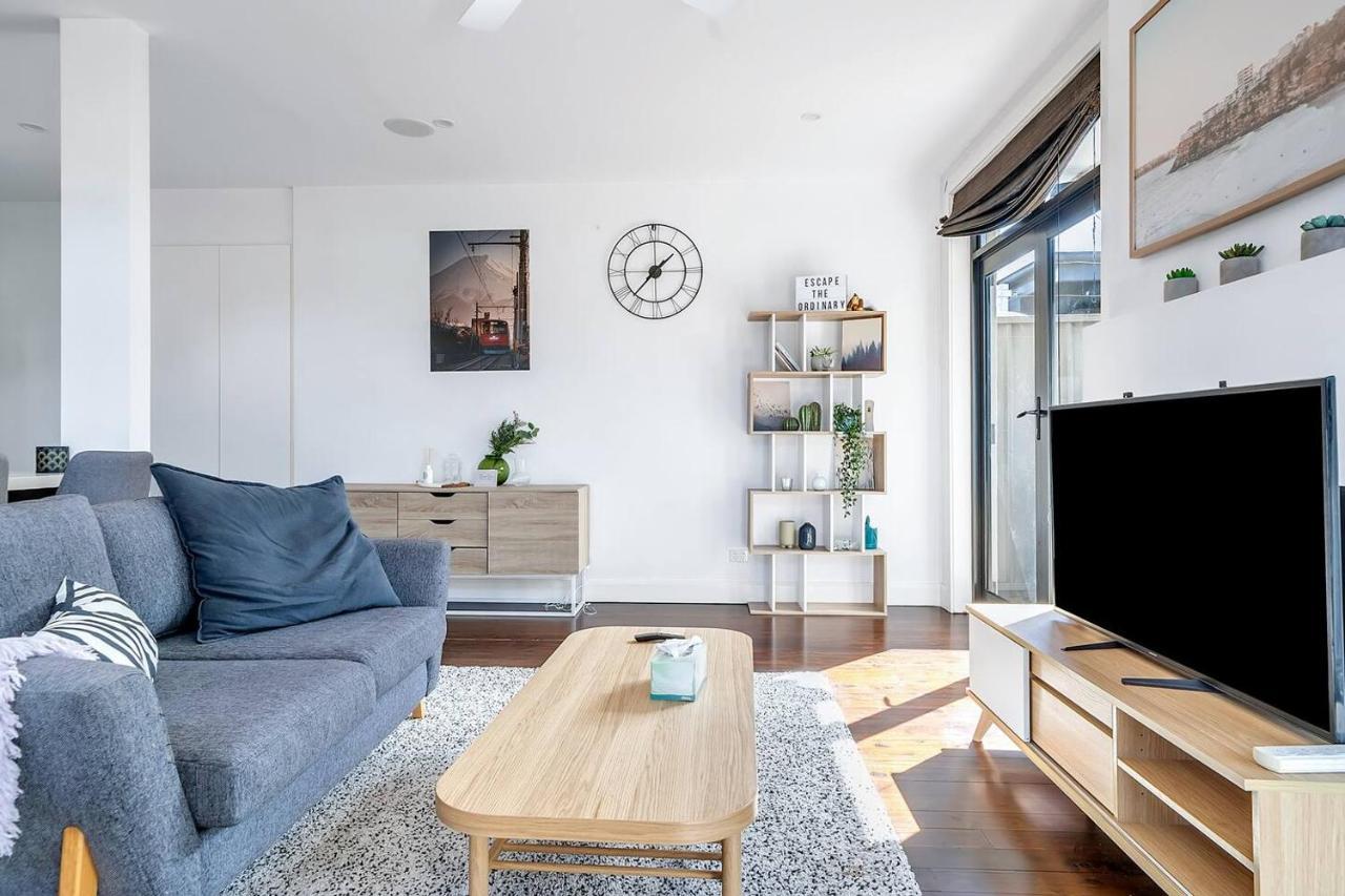 'made In Sydney' Chic Shop Conversion With Courtyard Holiday home